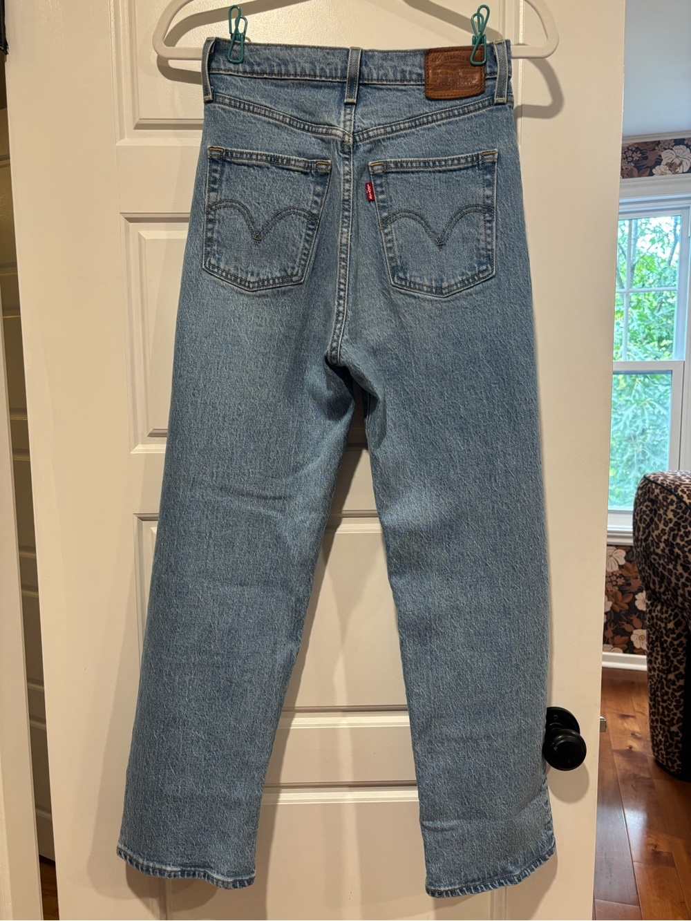 Levi’s Ribcage Straight Jeans - Picture 2 of 6